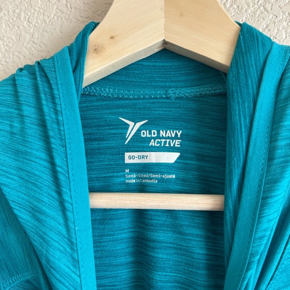 NWOT Old Navy aqua running hoodie size medium - Picture 2 of 4